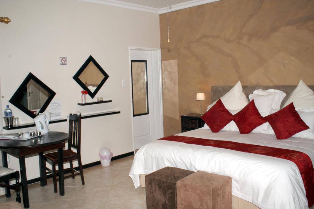 Pniel Lumley'S Place Guesthouse חדר תמונה
