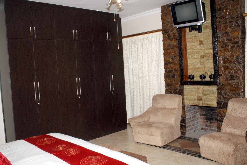 Pniel Lumley'S Place Guesthouse חדר תמונה