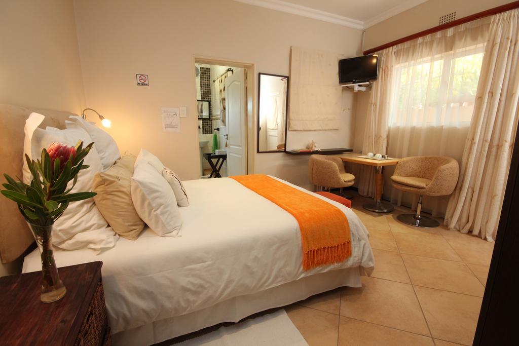 Pniel Lumley'S Place Guesthouse מראה חיצוני תמונה